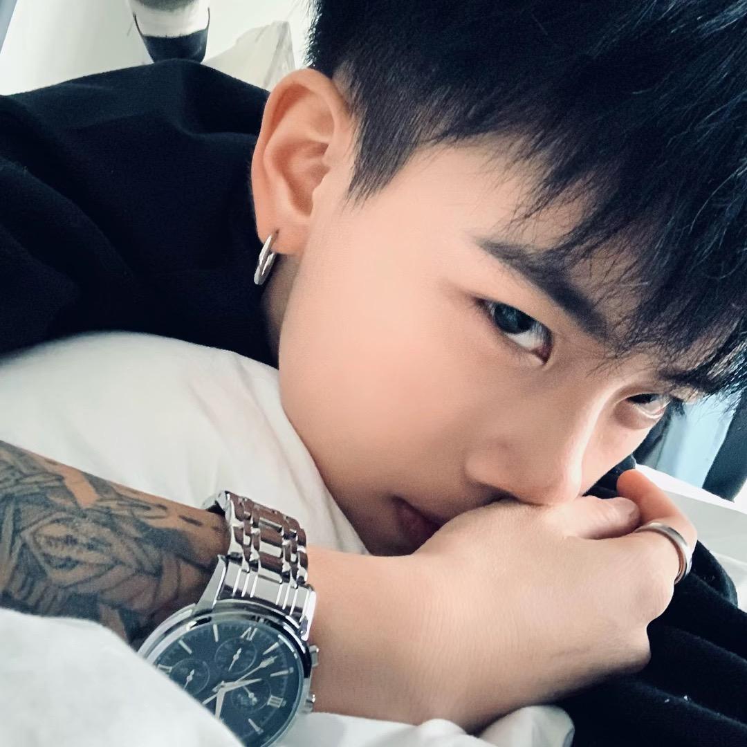 狂妄少年“”