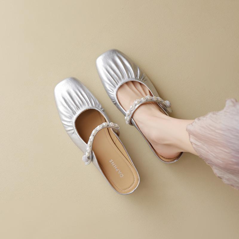 甄时尚轻奢女鞋