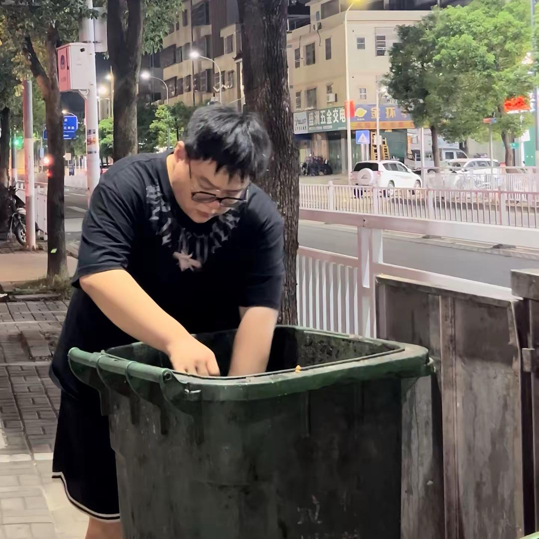 小阿奇