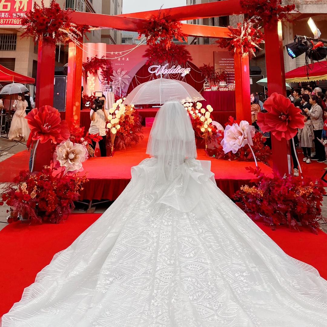 喜缘婚纱（招学员）