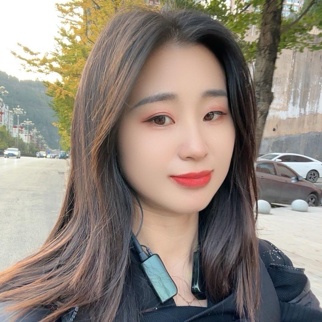 小月月（诺万娜源头工厂调肤）