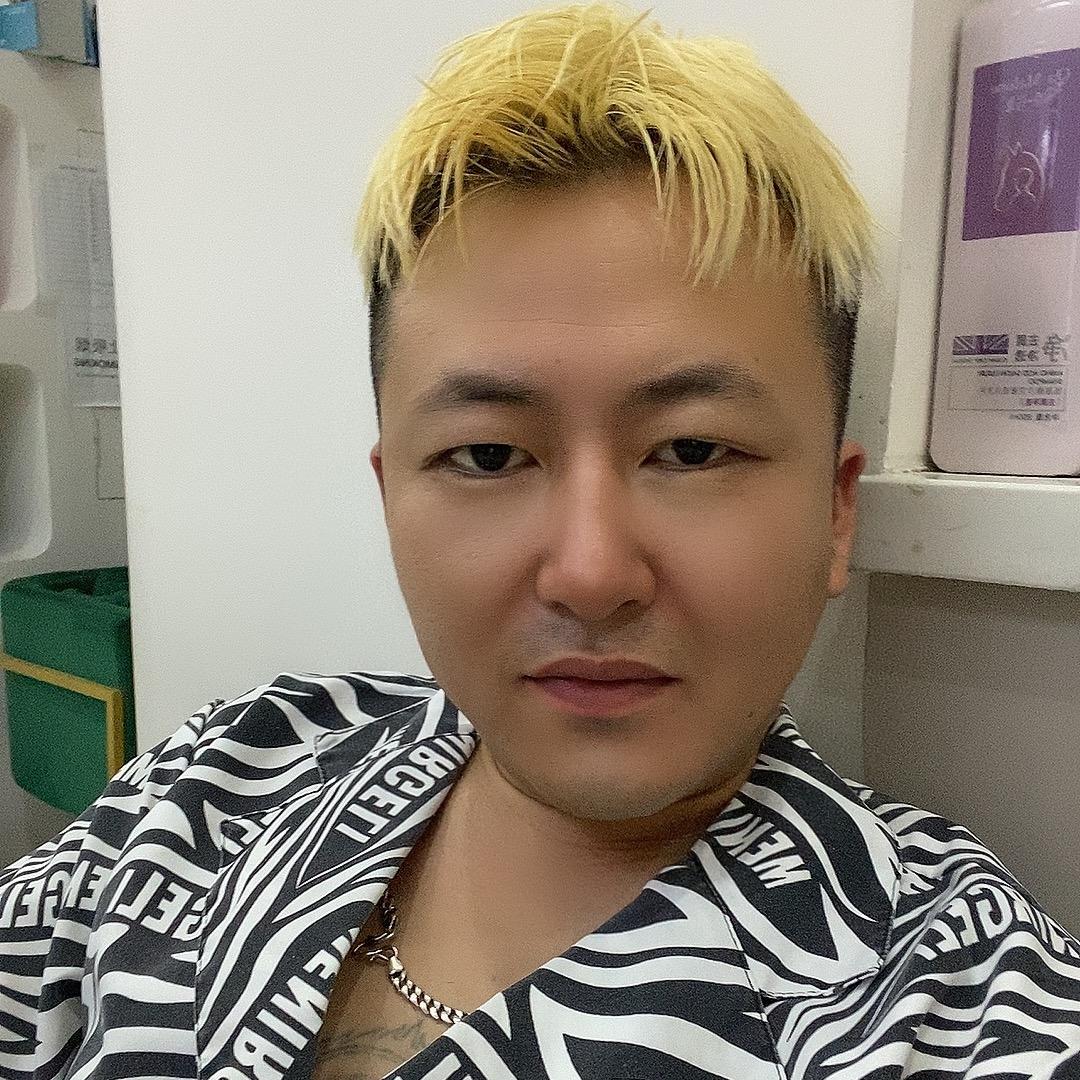 阿彪 发型设计