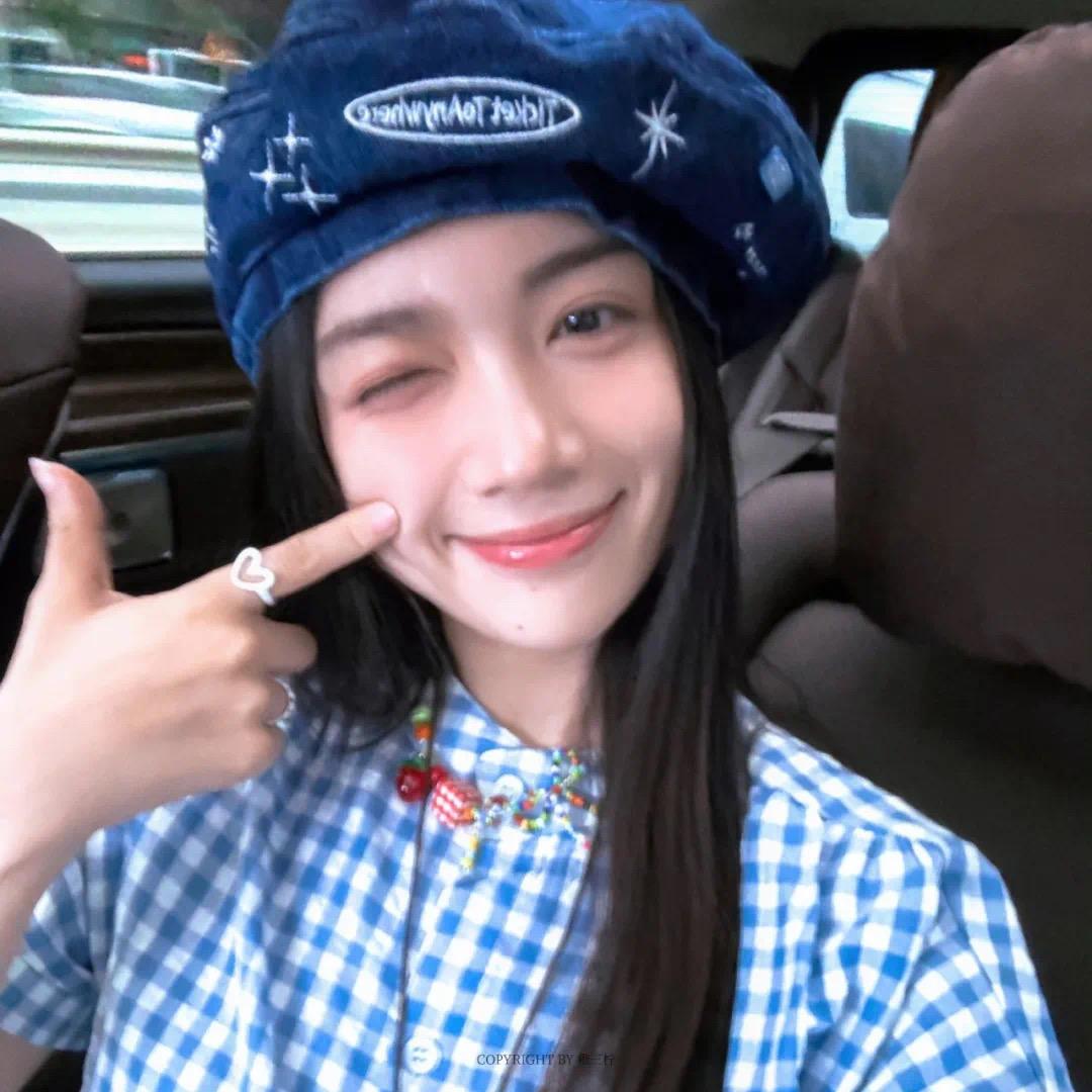 小怡爱吃榴莲