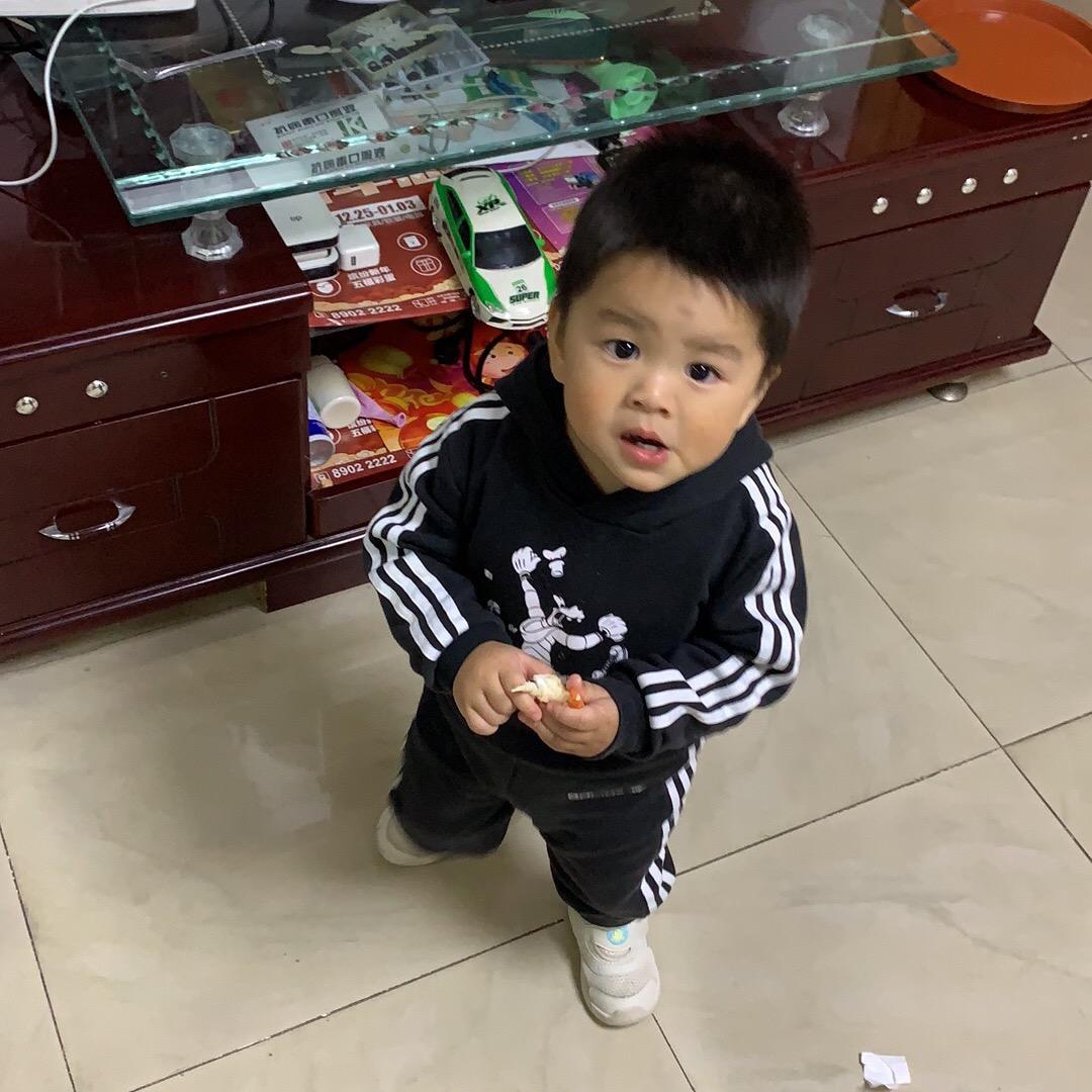 YY