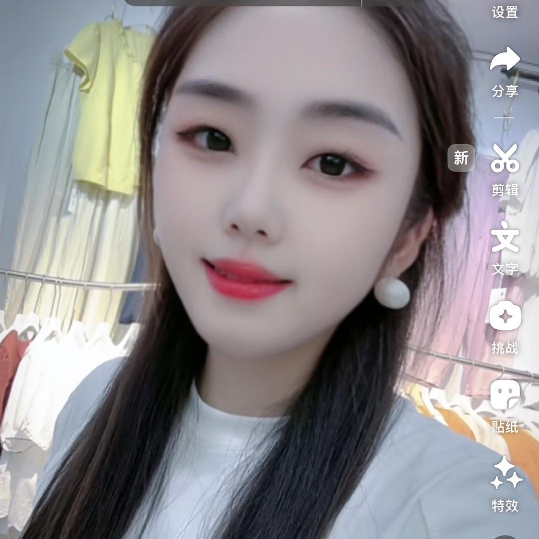 为美女装店（夹沟店）小美   实体店