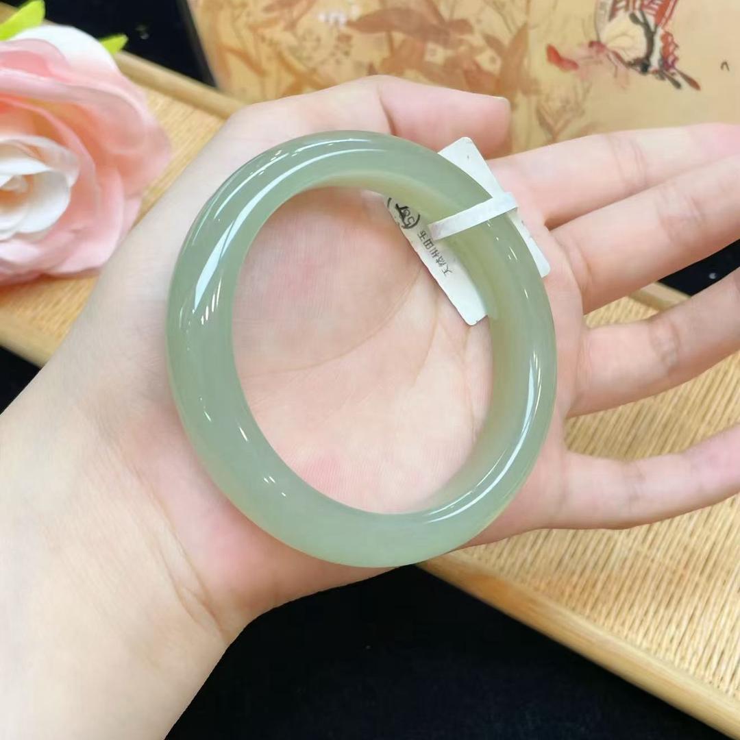 清倾佳玉