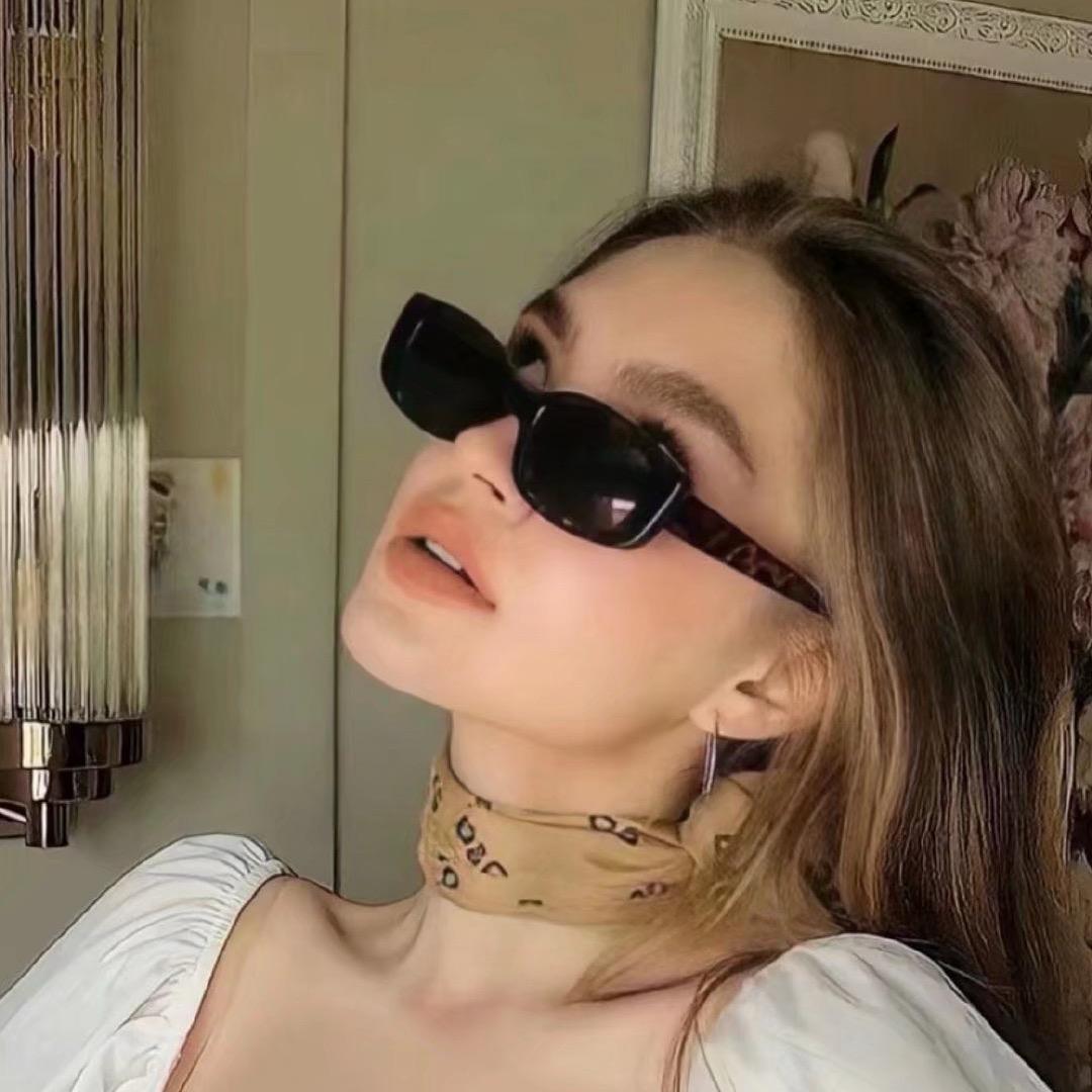 前进路上的笨蛋美女