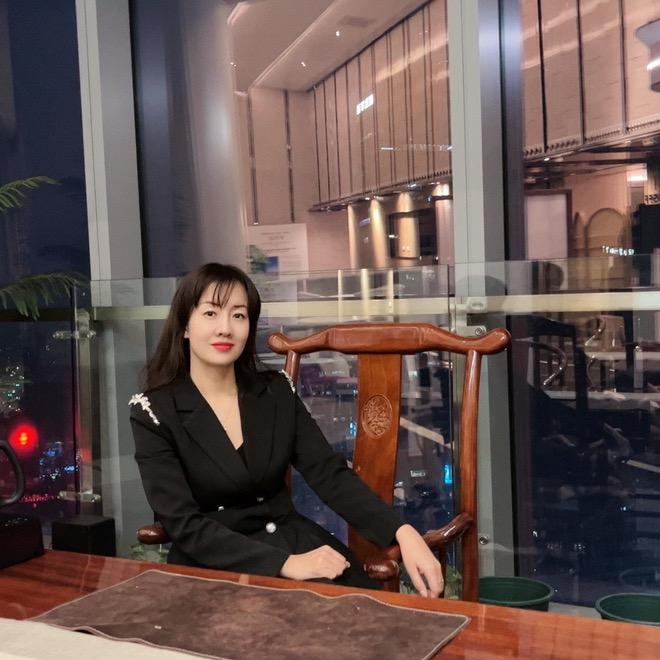 优雅的莉总