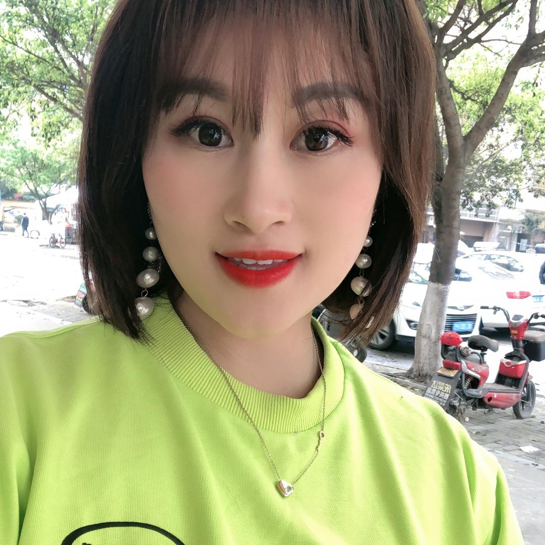 颖子.