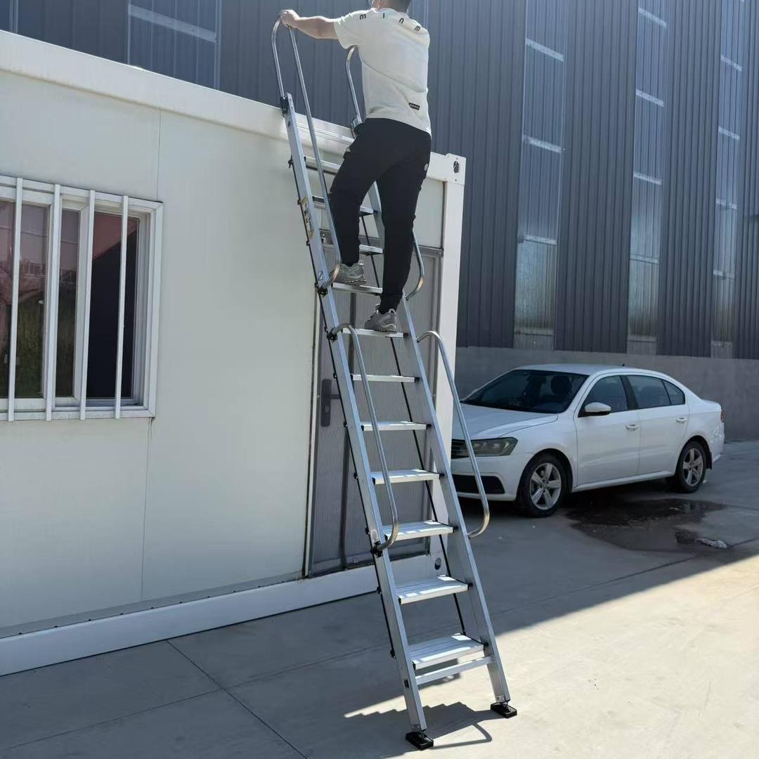 艾登美阁楼梯子