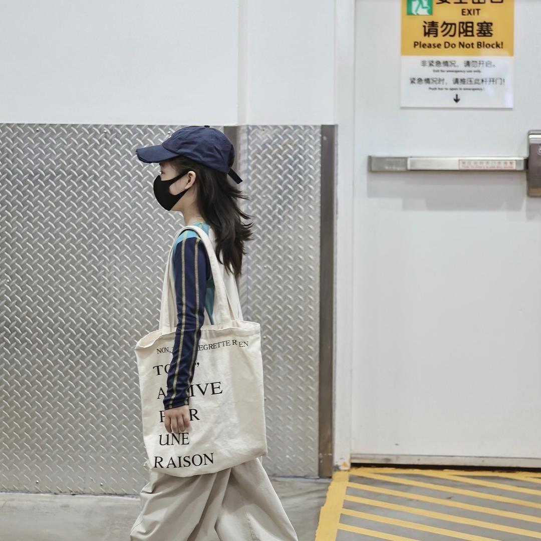 贝拉童装工厂店