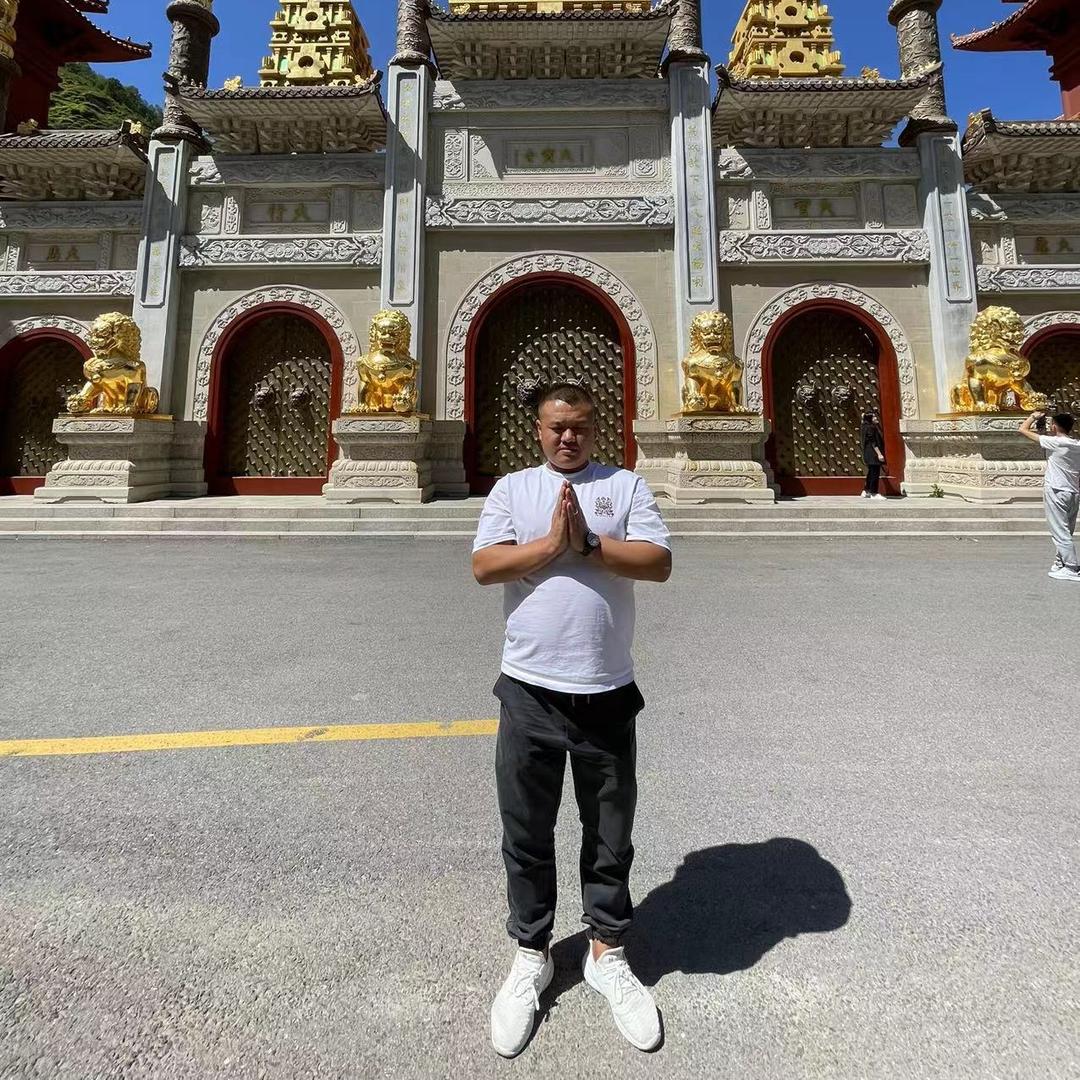 万友游泳健身杨教练