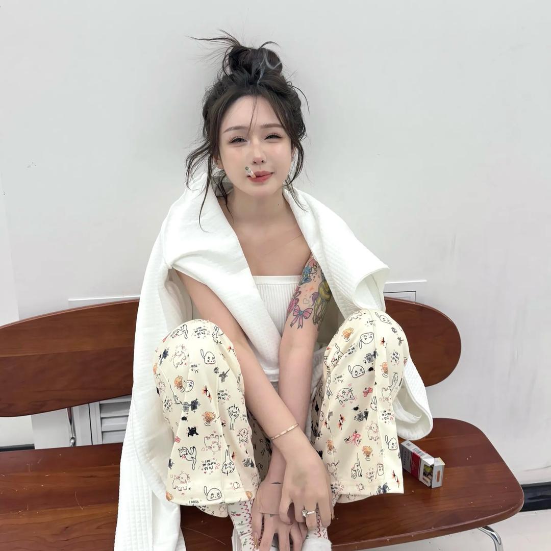 七七.🌻