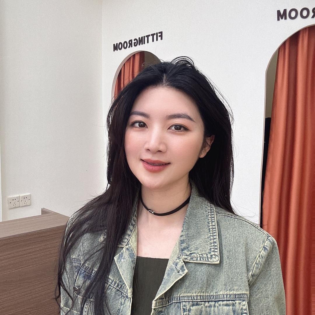 卖衣服的微胖小香猪