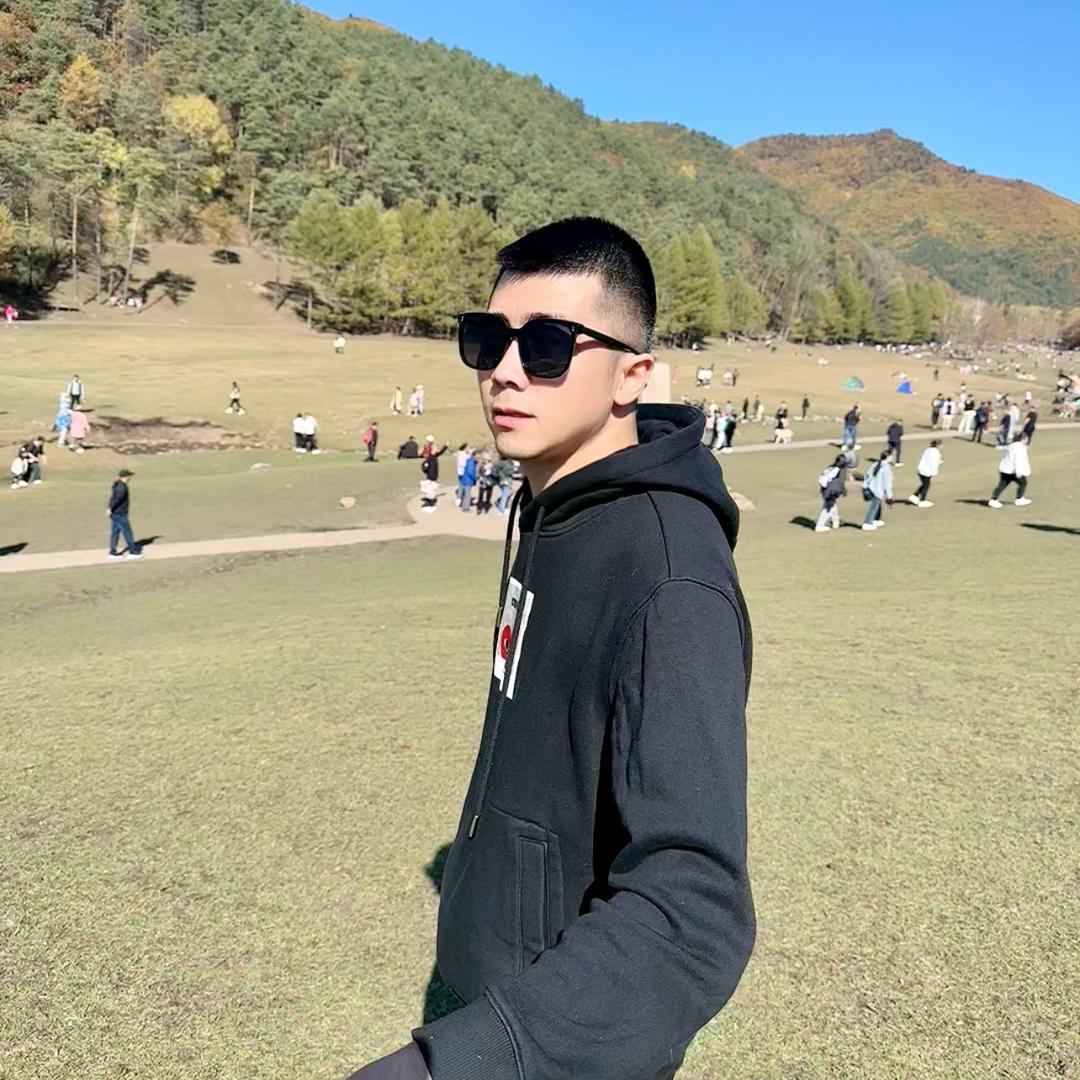 柏杉Ares.