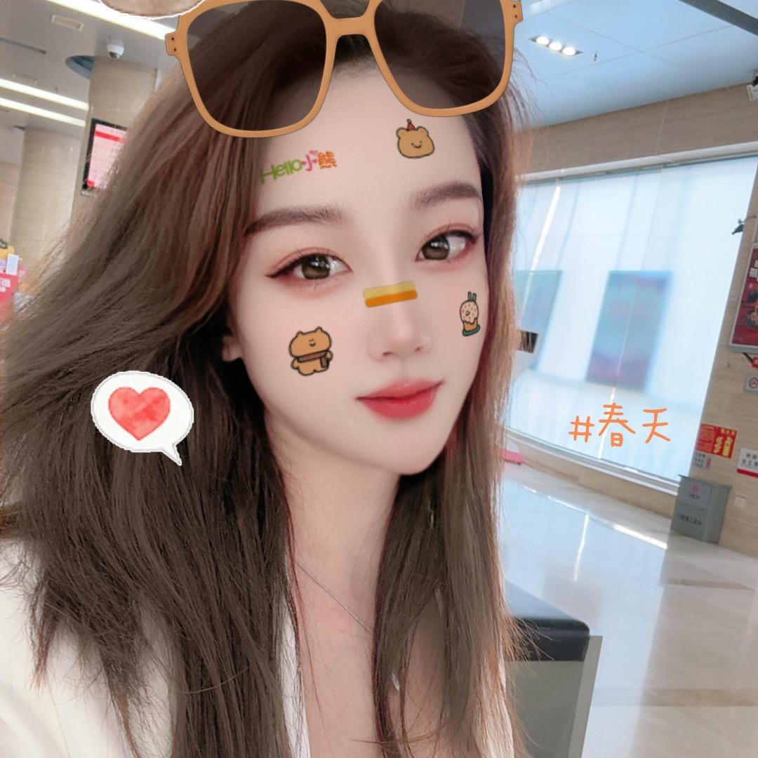 金一杆台球俱乐部老板娘