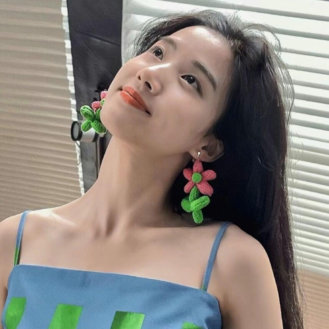 曼曼-