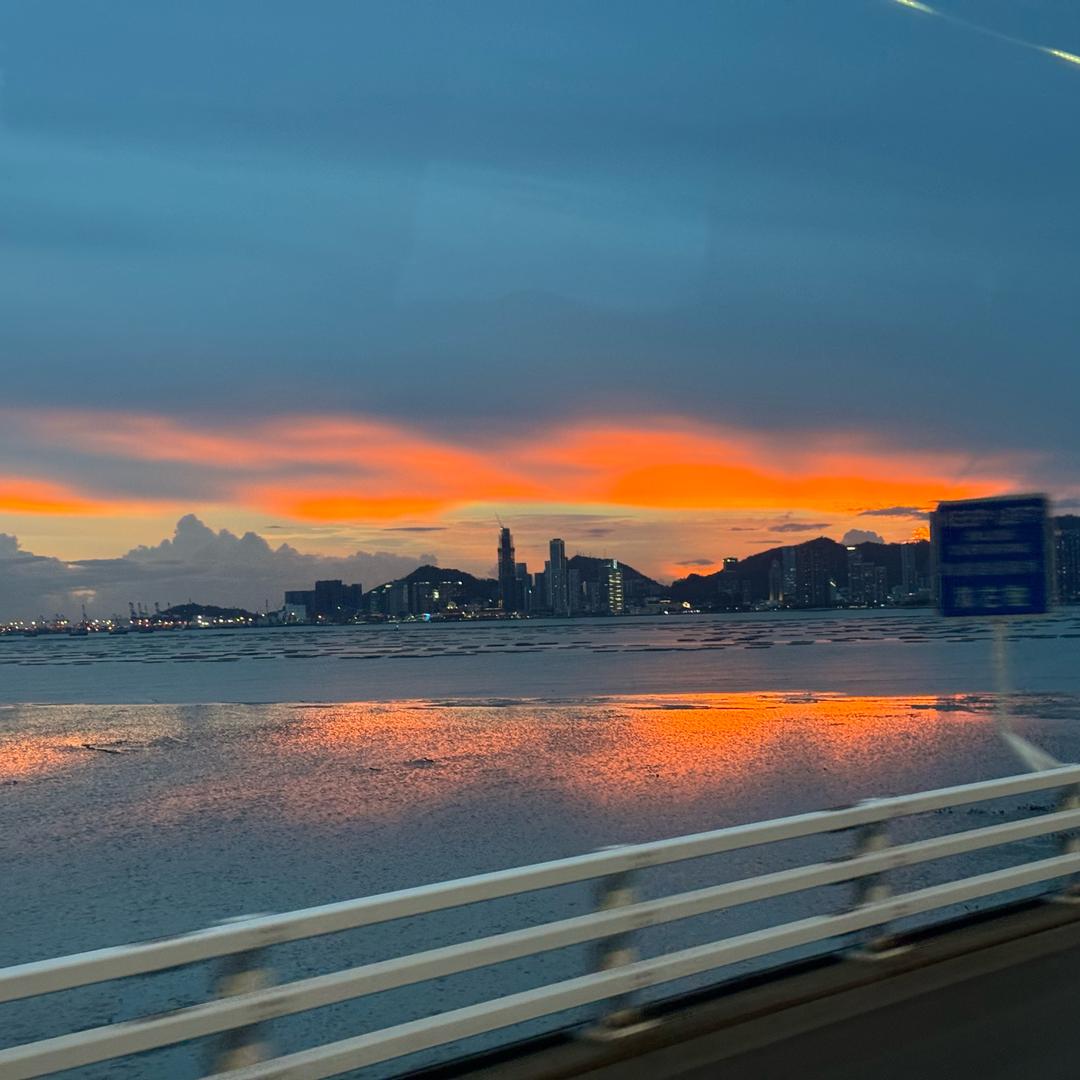 对方正在输入...