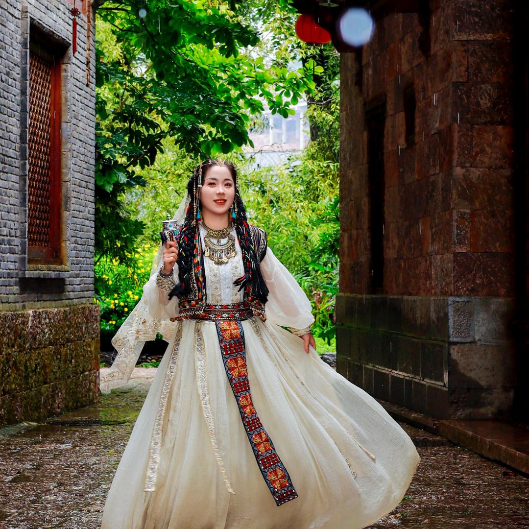 小妮子不讲李