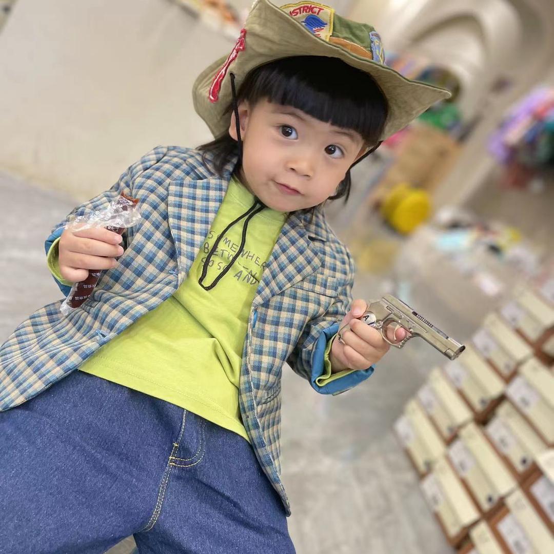 雄县卖童装的～小困困