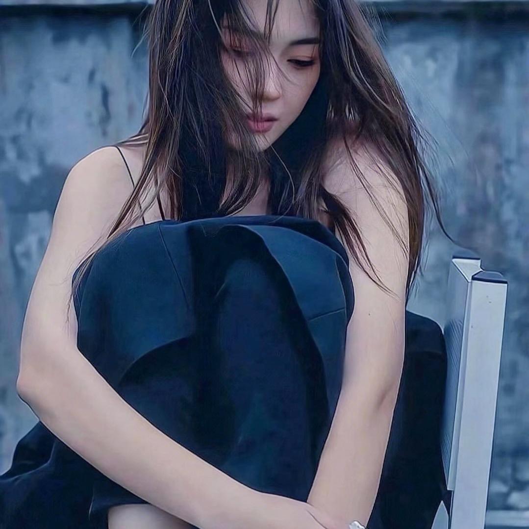♬ 依