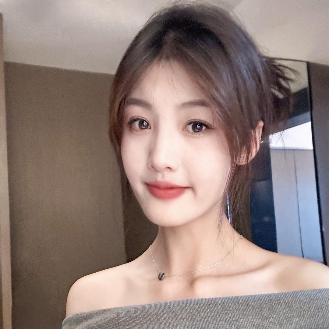 小梅ᥫᩣ