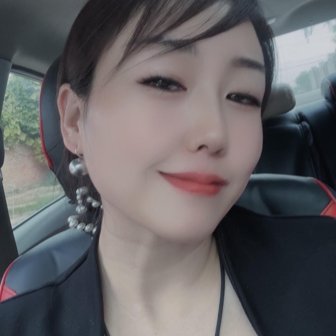 欣欣💖是做百叶窗护栏的