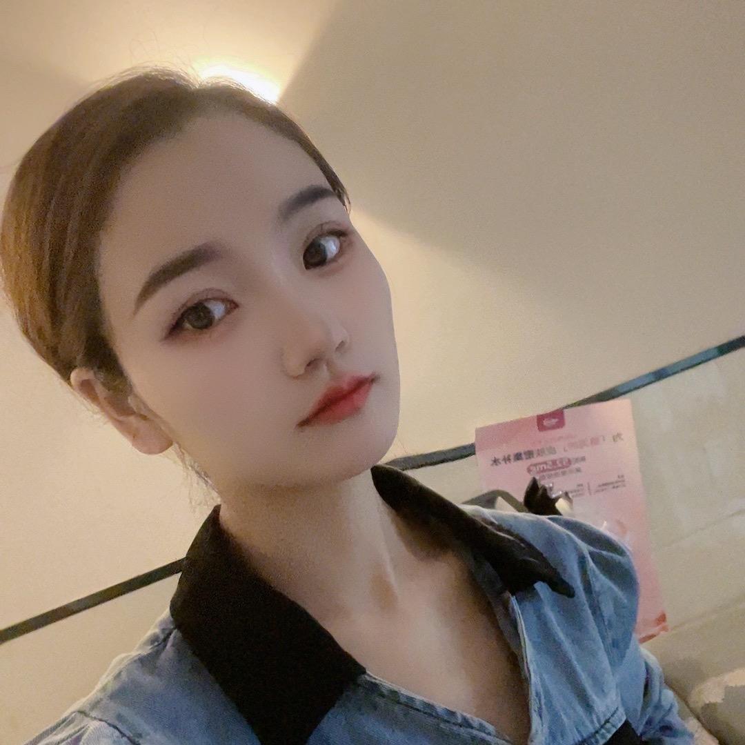 微微一笑 、 很倾城ヾ