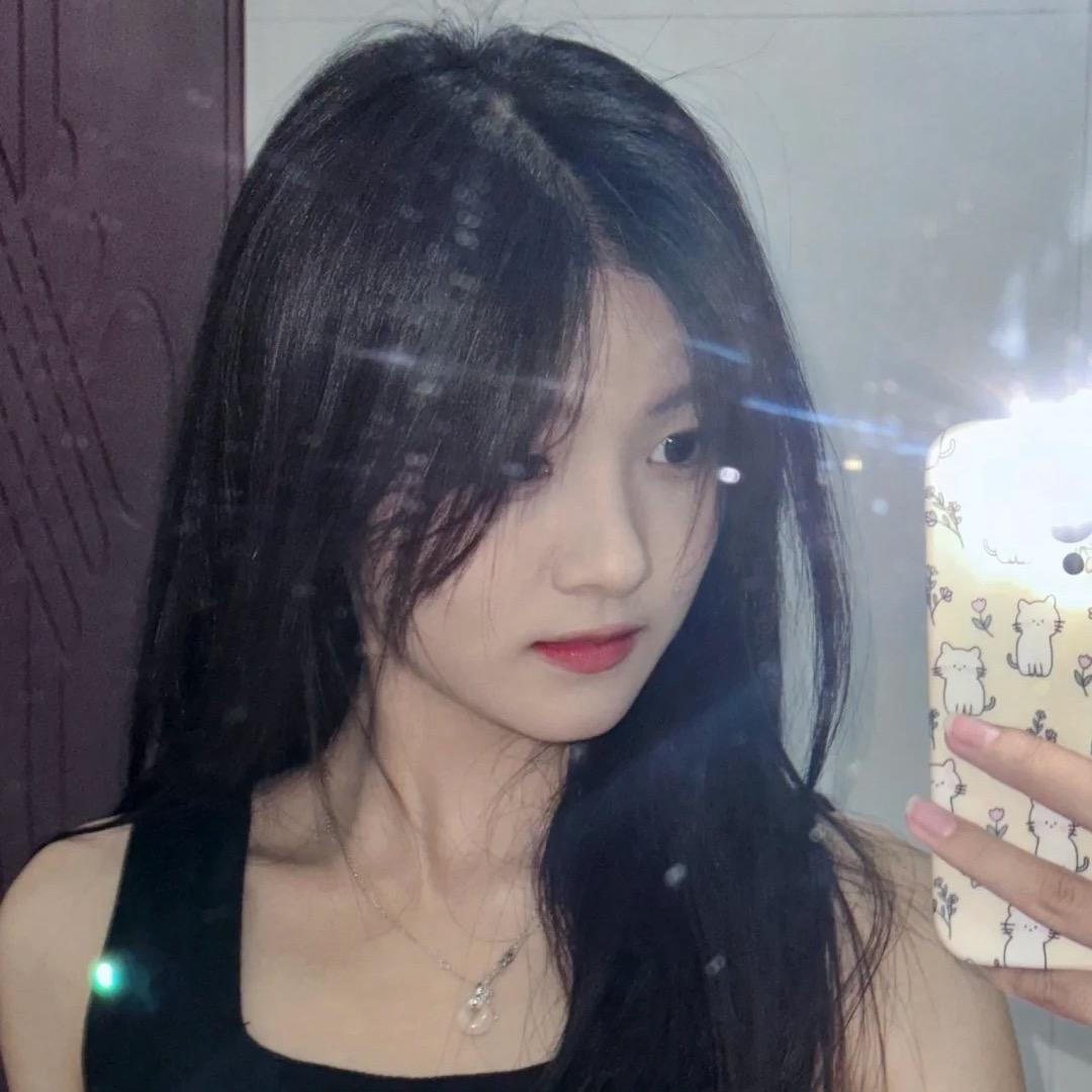 丝丝（路易国际酒吧订台）