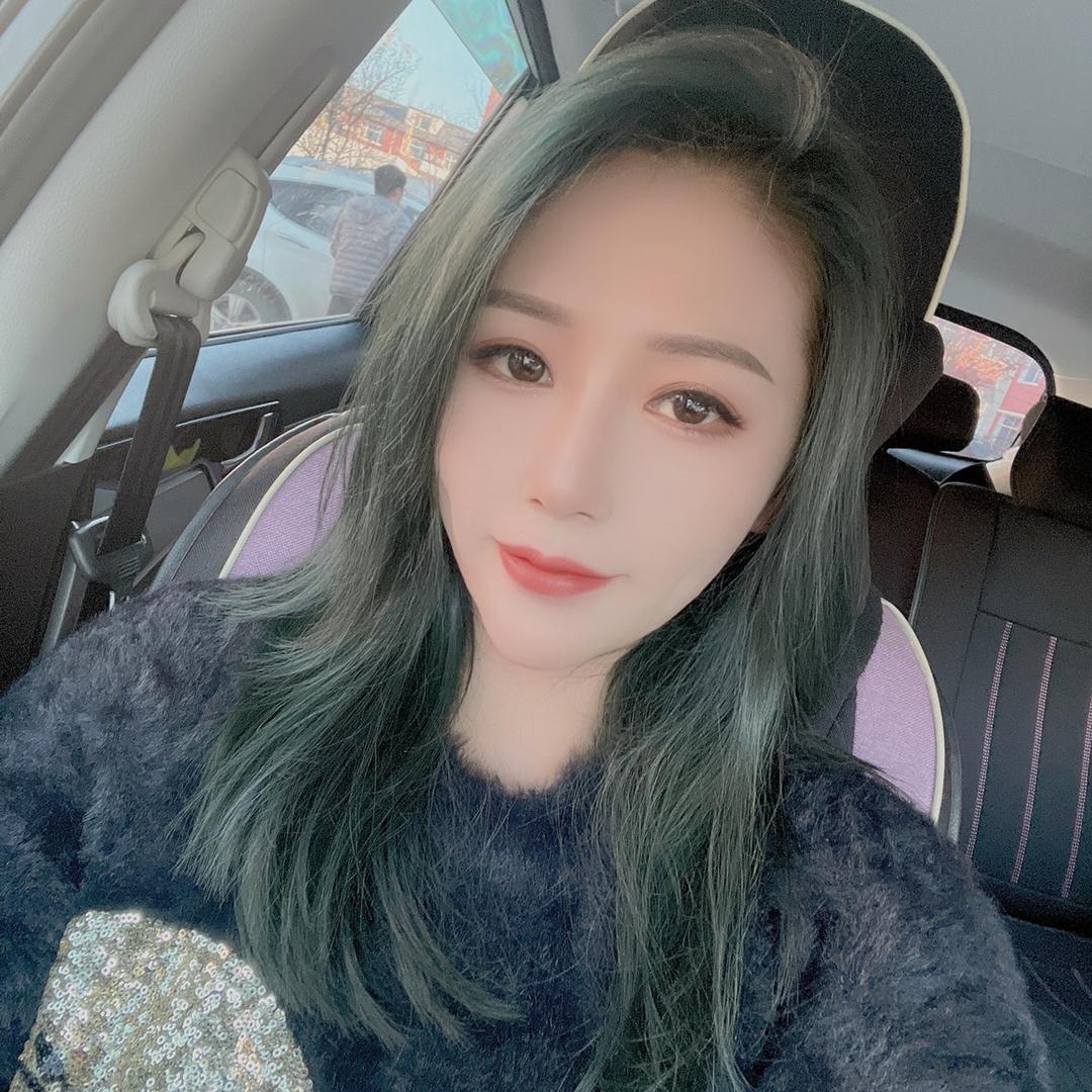 小月月吖