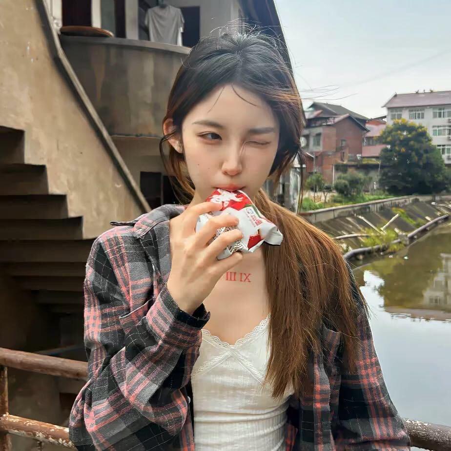 陈呆呆^