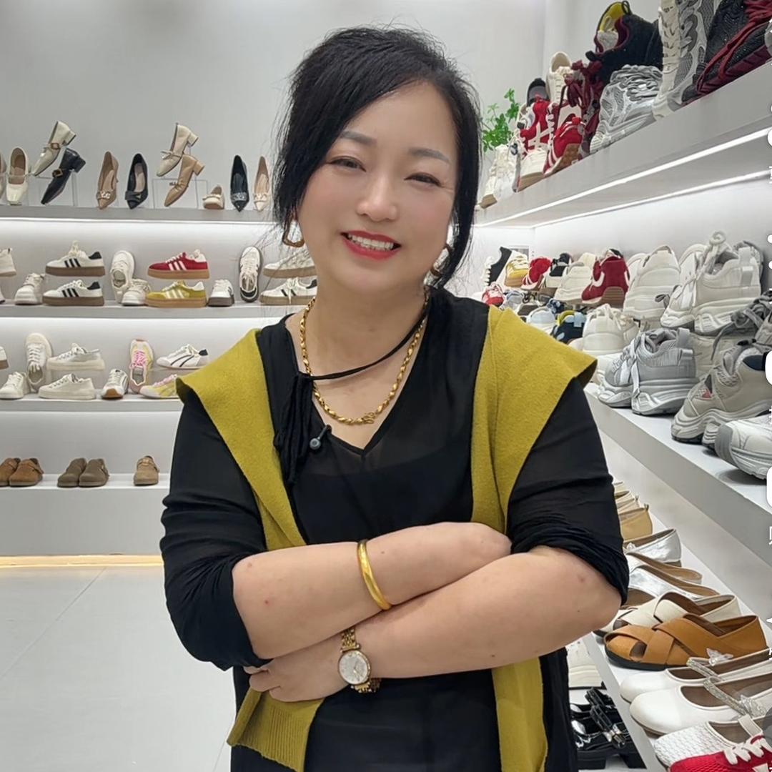 燕姐：尚品家女鞋批发