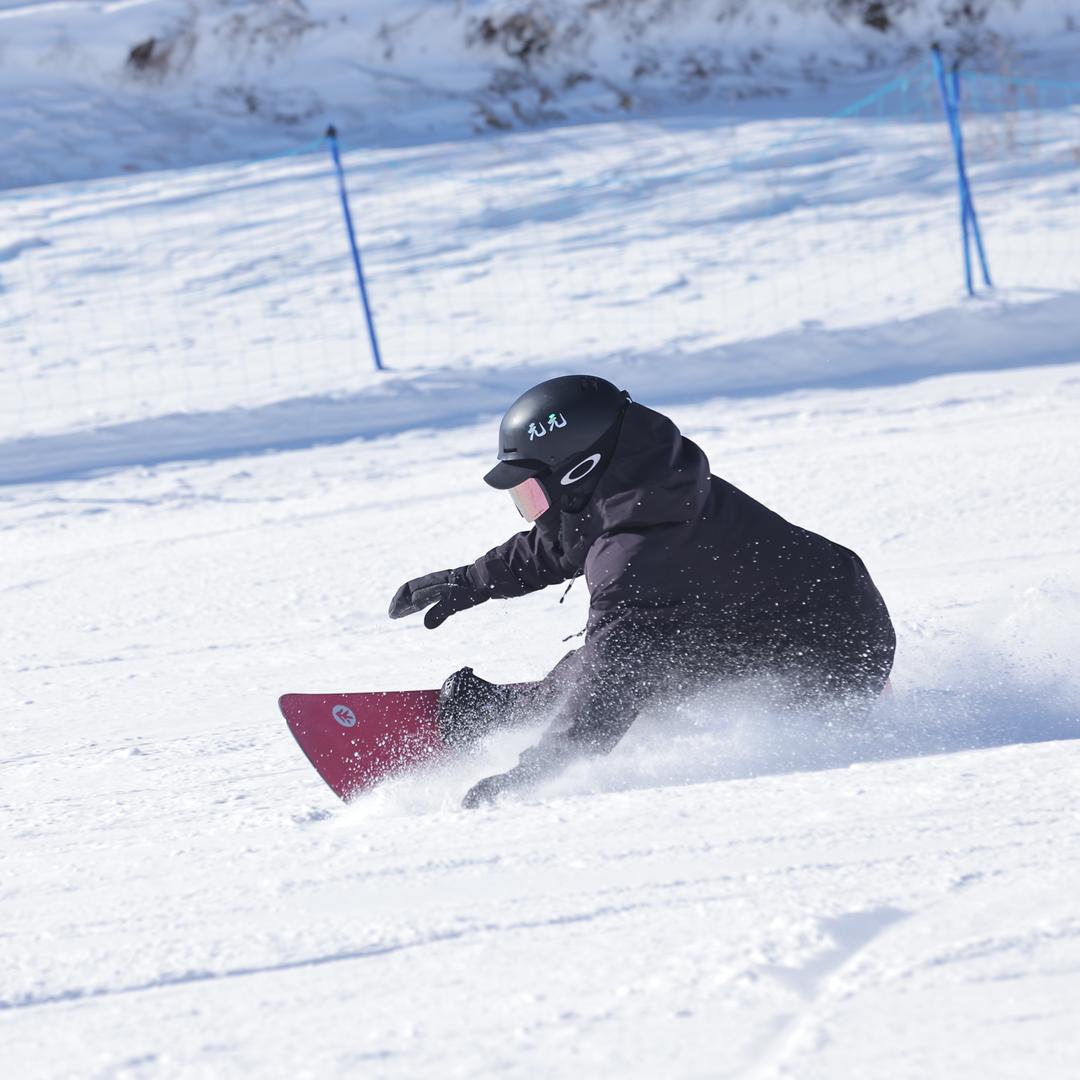 元元（威海滑雪教练）