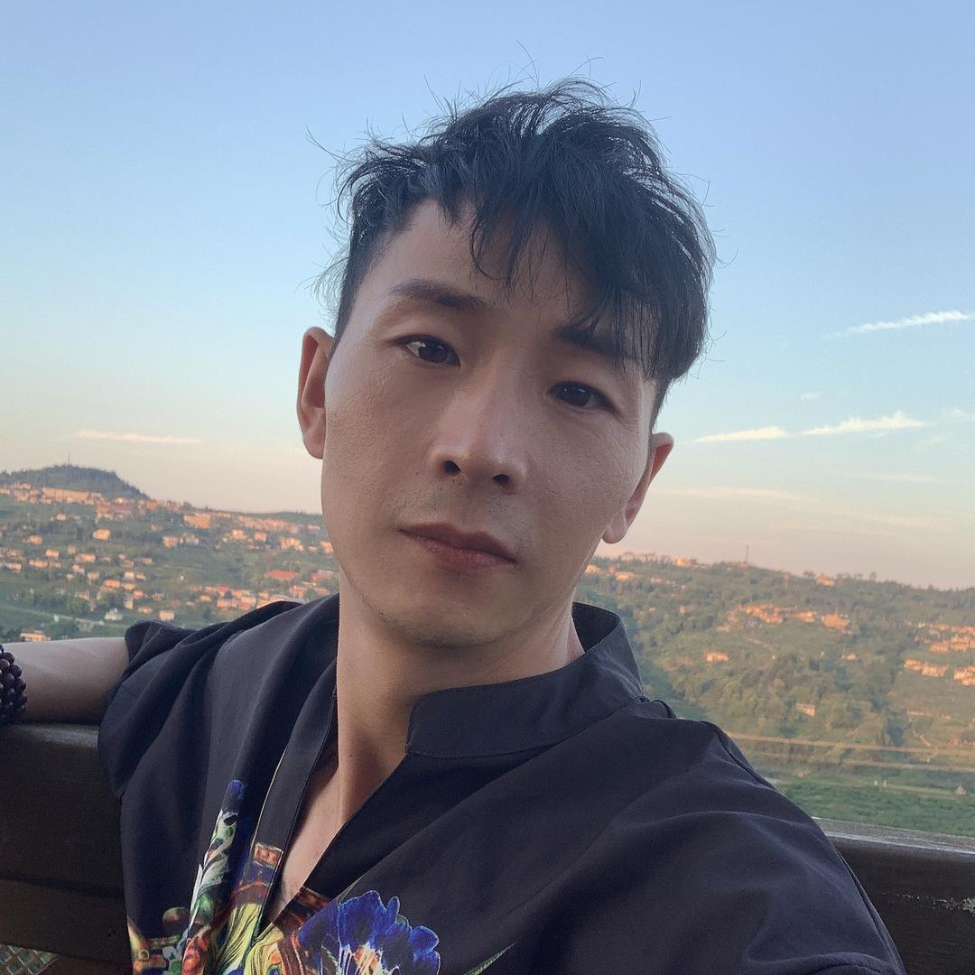 杨杨得亿