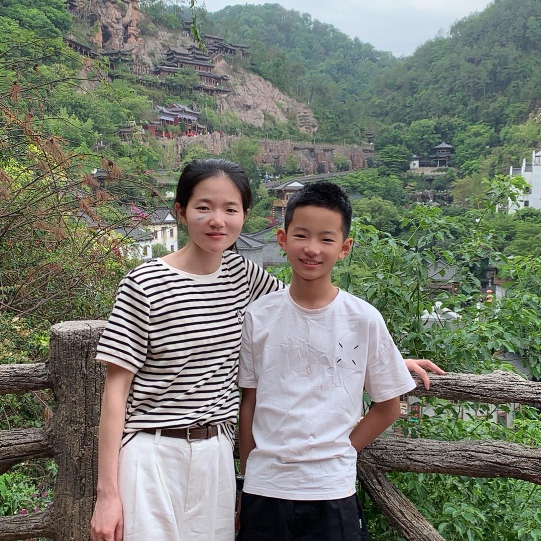 六六和妈妈吖