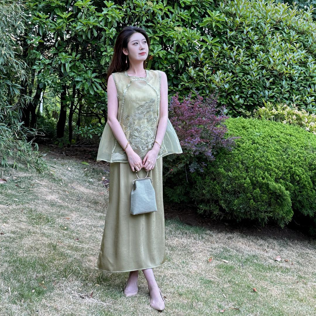 吾观女装·直播彤彤