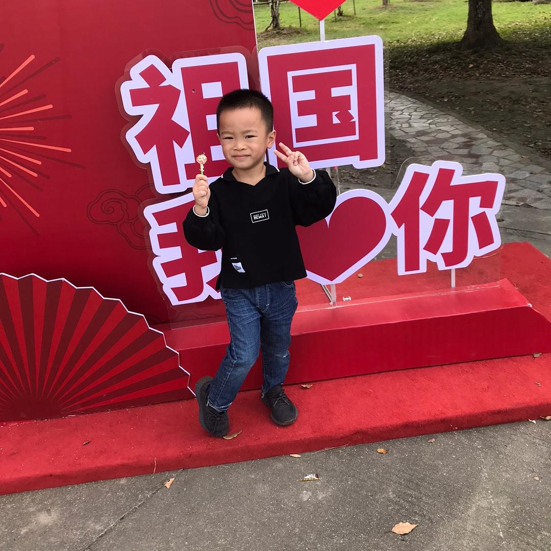 今天开始我有自己上厕所，爸爸妈妈看我