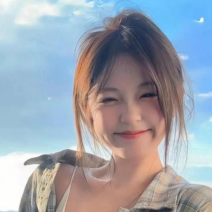 妞妞爱吃草