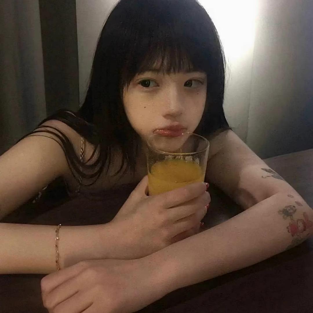 Mi^