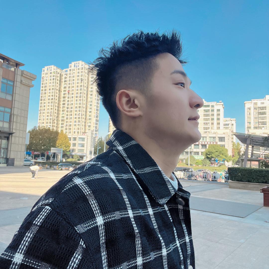 顿感俊