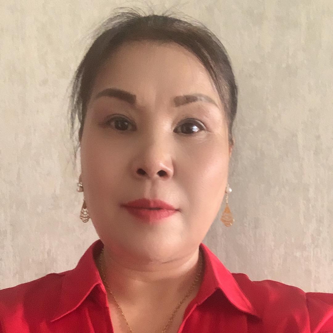 韩晶，抖音k歌挣生活费。