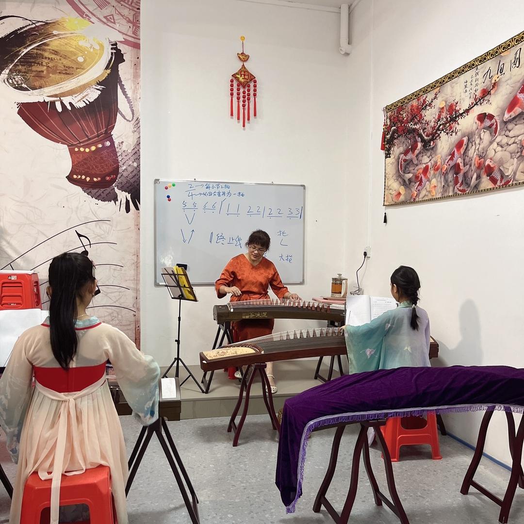 小曼老师Melinda