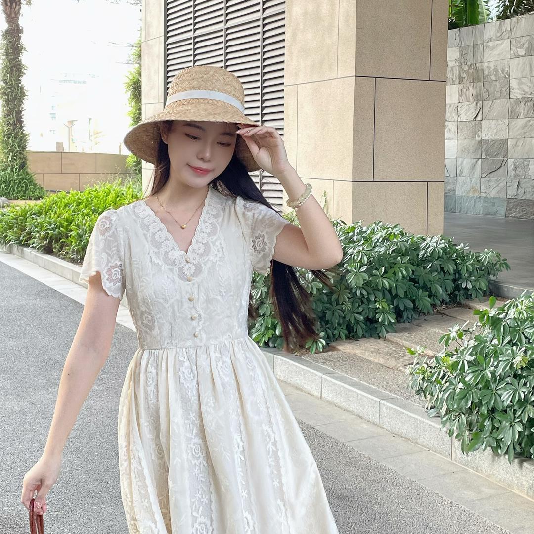 默白女装