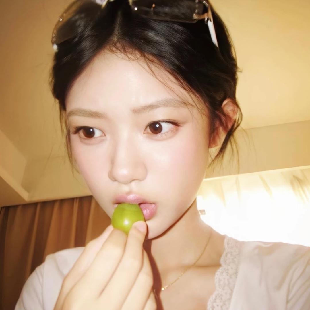 站在冰箱上的绝情女子