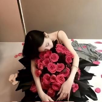 那个他.