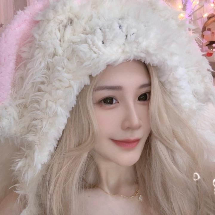 菜菜来了💕