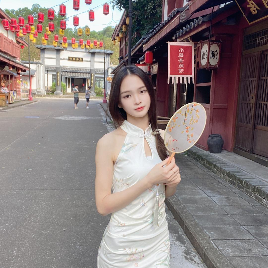 温柔嘉.