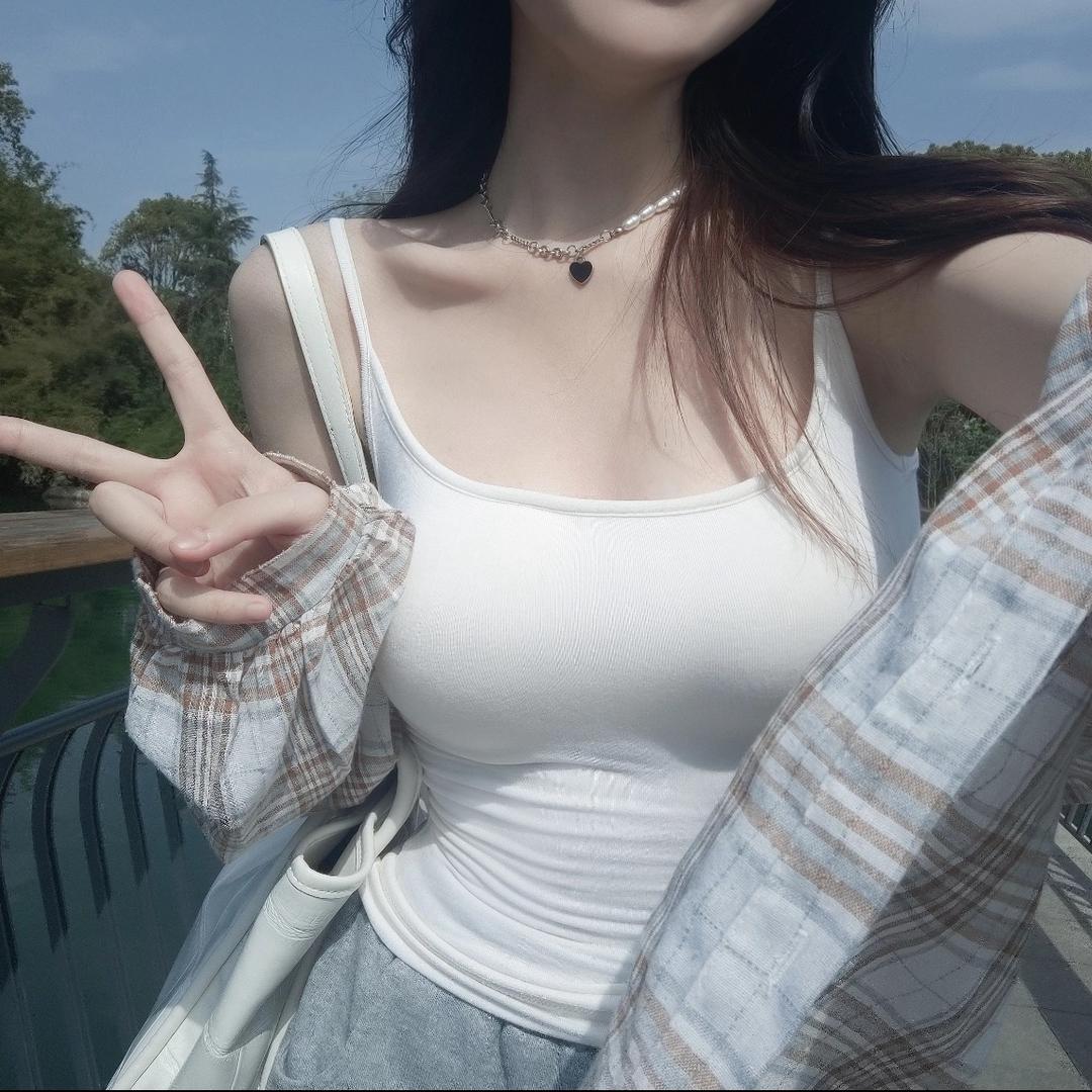 奶亠