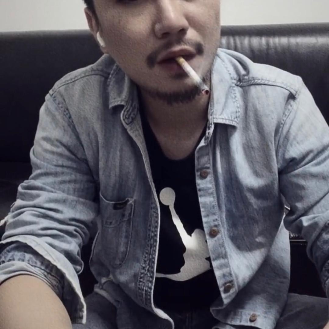 游魂客头像