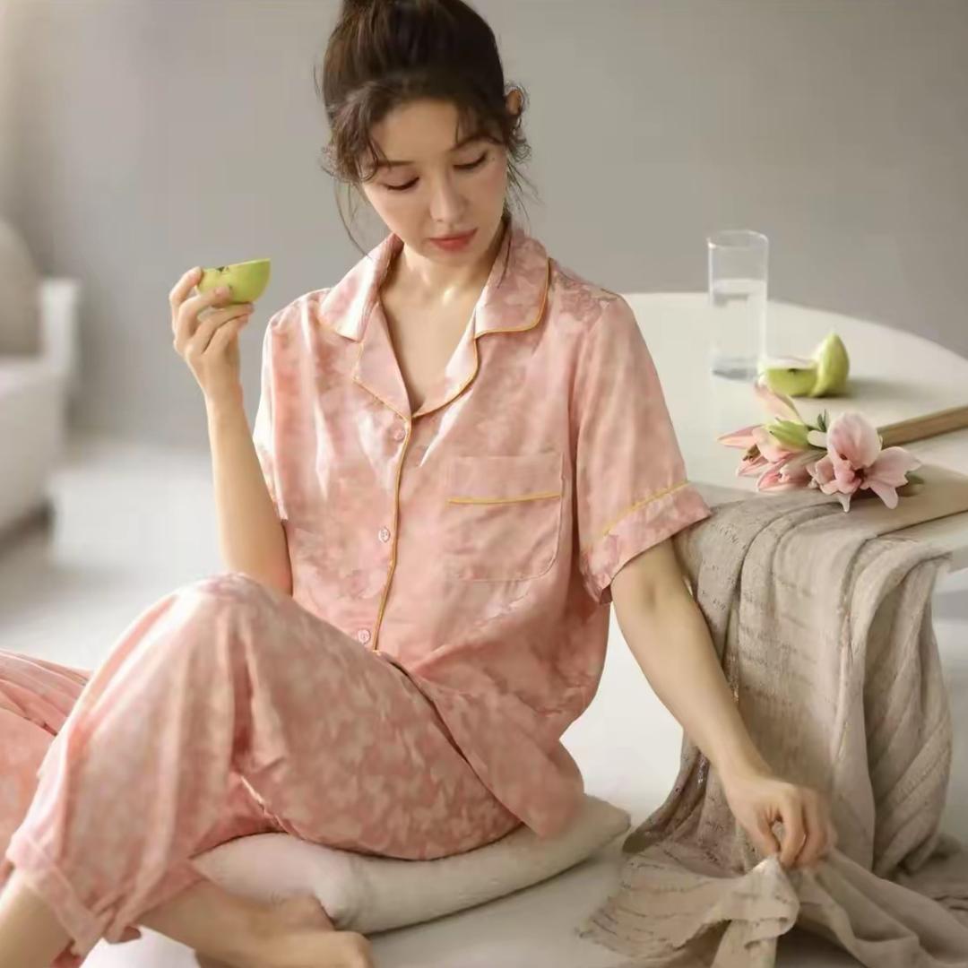 雅丽莎轻奢服饰